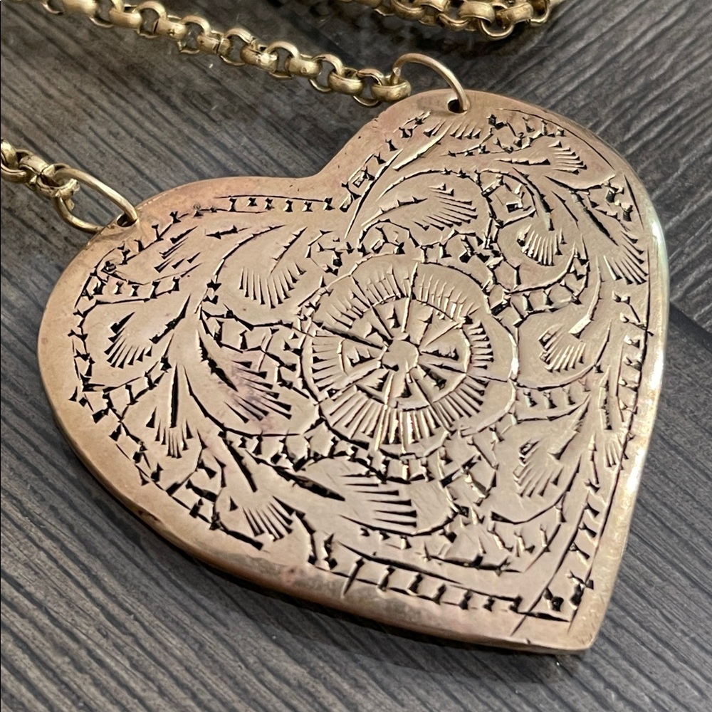 Vintage Brass Etched Heart Pendant with Rolo Chain Necklace - Picture 13 of 16